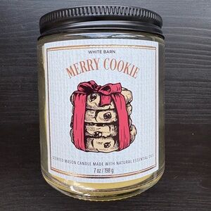 Bath & Body Works Merry Cookie Single Wick Candle